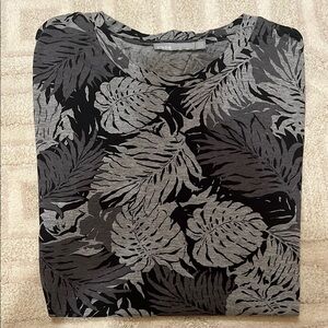 NWOT Vince Black and Gray Leaf Print Tee